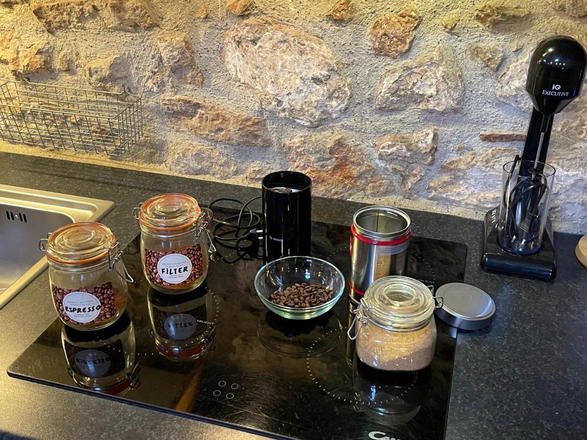 Agoriani Art Suite - 4 Seasons' Natural Living Lilaia Bagian luar foto